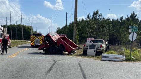 2 killed in Florida City crash on US 1 involving truck, car and hotel sign
